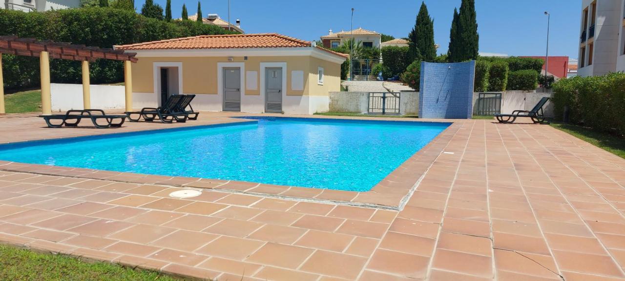 Apartamento Piscina 5 Minutos Praia Alcantarilha Exterior foto